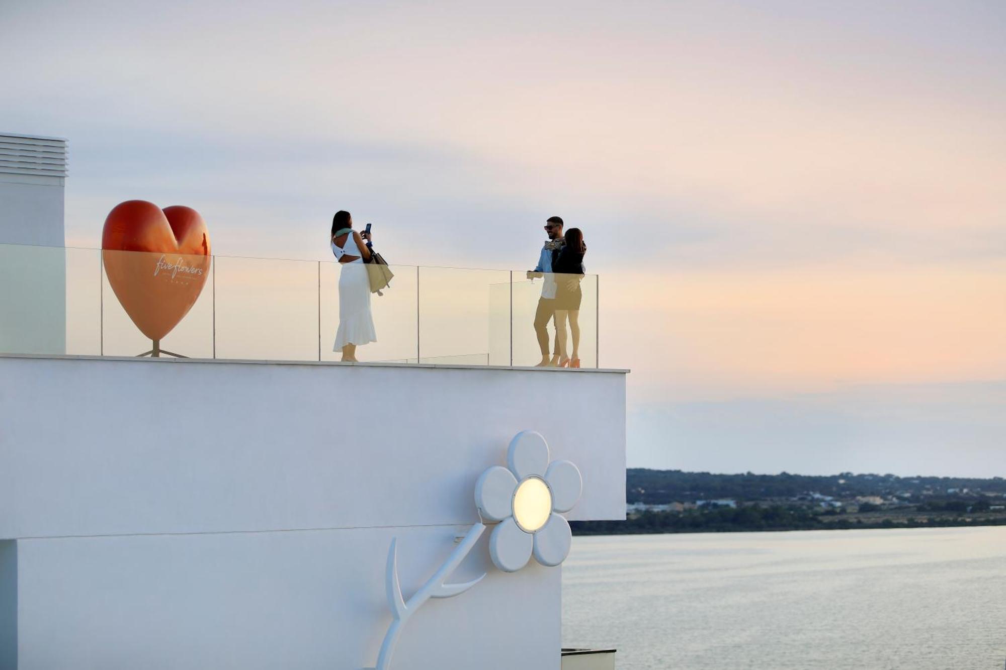 Five Flowers Hotel Formentera, Member Of Melia Collection Es Pujols Ngoại thất bức ảnh