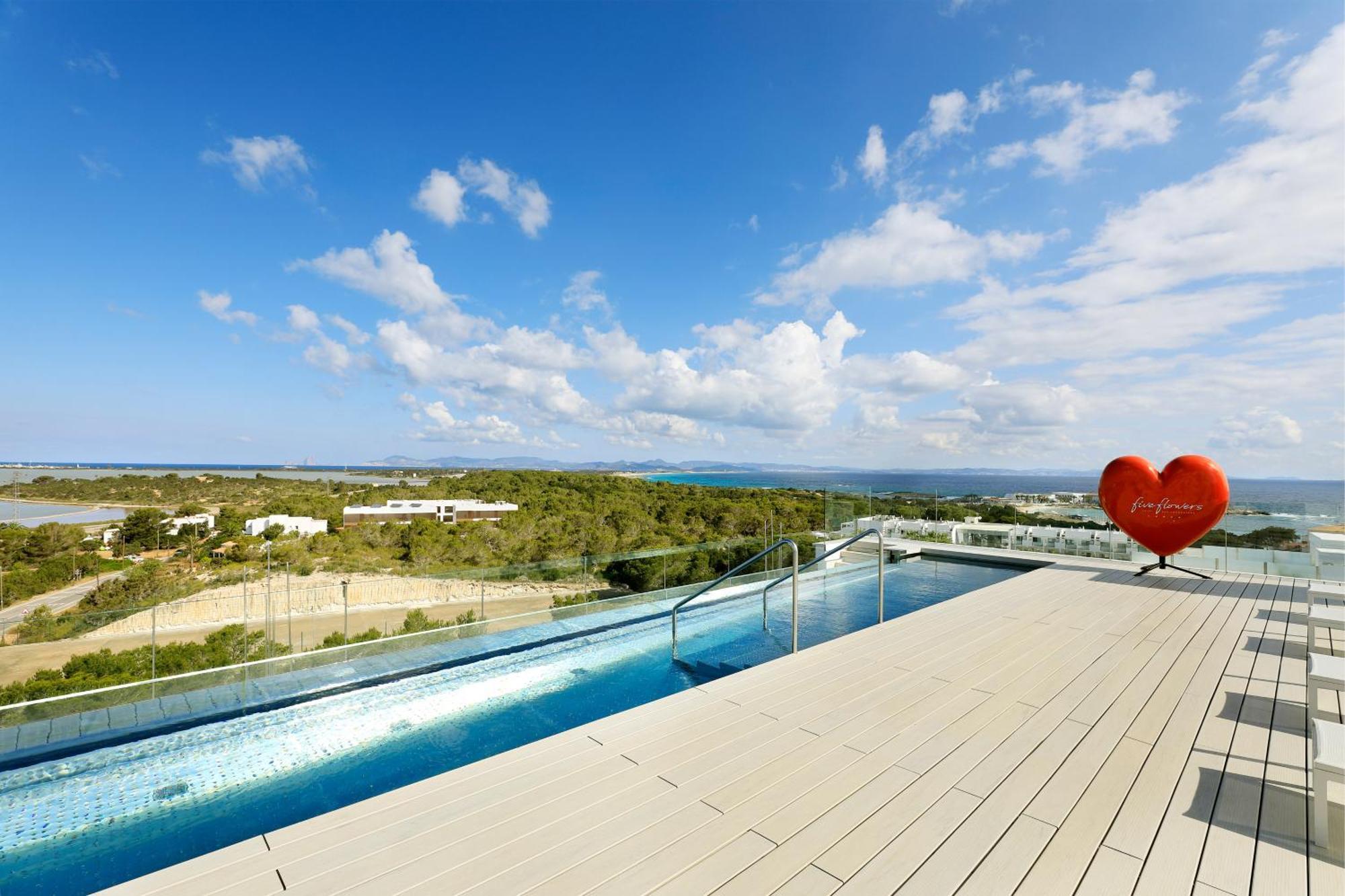 Five Flowers Hotel Formentera, Member Of Melia Collection Es Pujols Ngoại thất bức ảnh