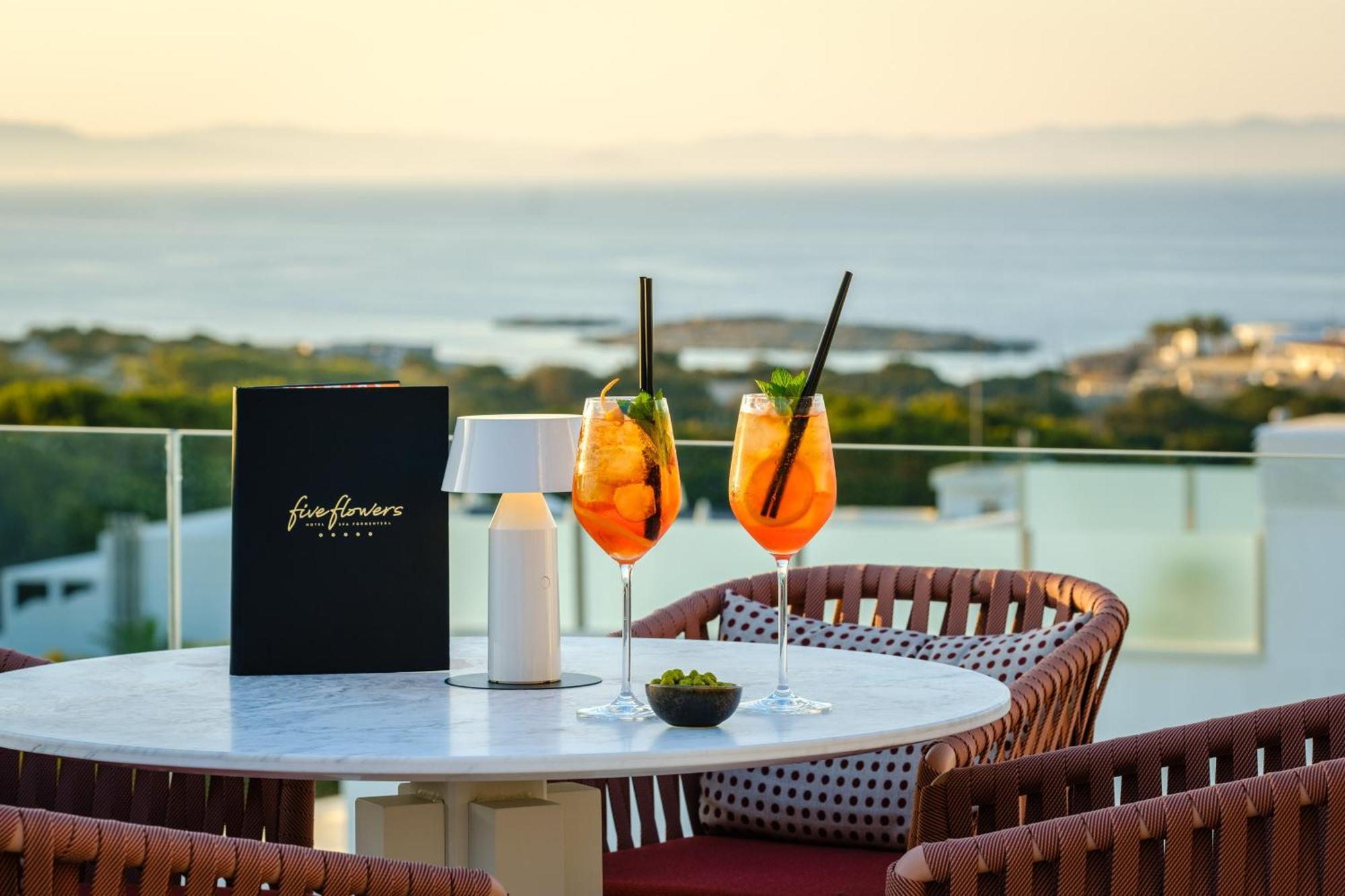 Five Flowers Hotel Formentera, Member Of Melia Collection Es Pujols Ngoại thất bức ảnh
