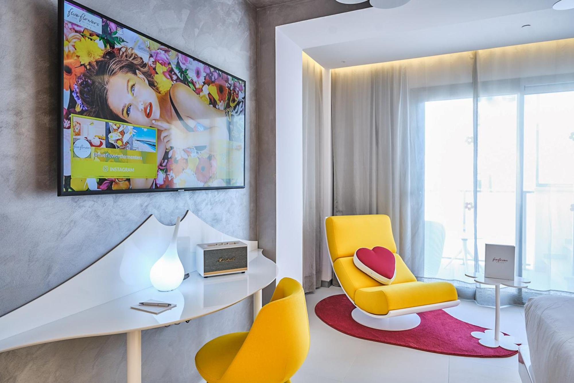 Five Flowers Hotel Formentera, Member Of Melia Collection Es Pujols Ngoại thất bức ảnh